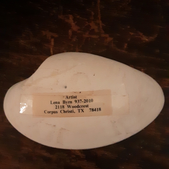 Shell Painting of a Field of Bluebonnets on an Oyster Shell Stand! - Picture 7 of 7